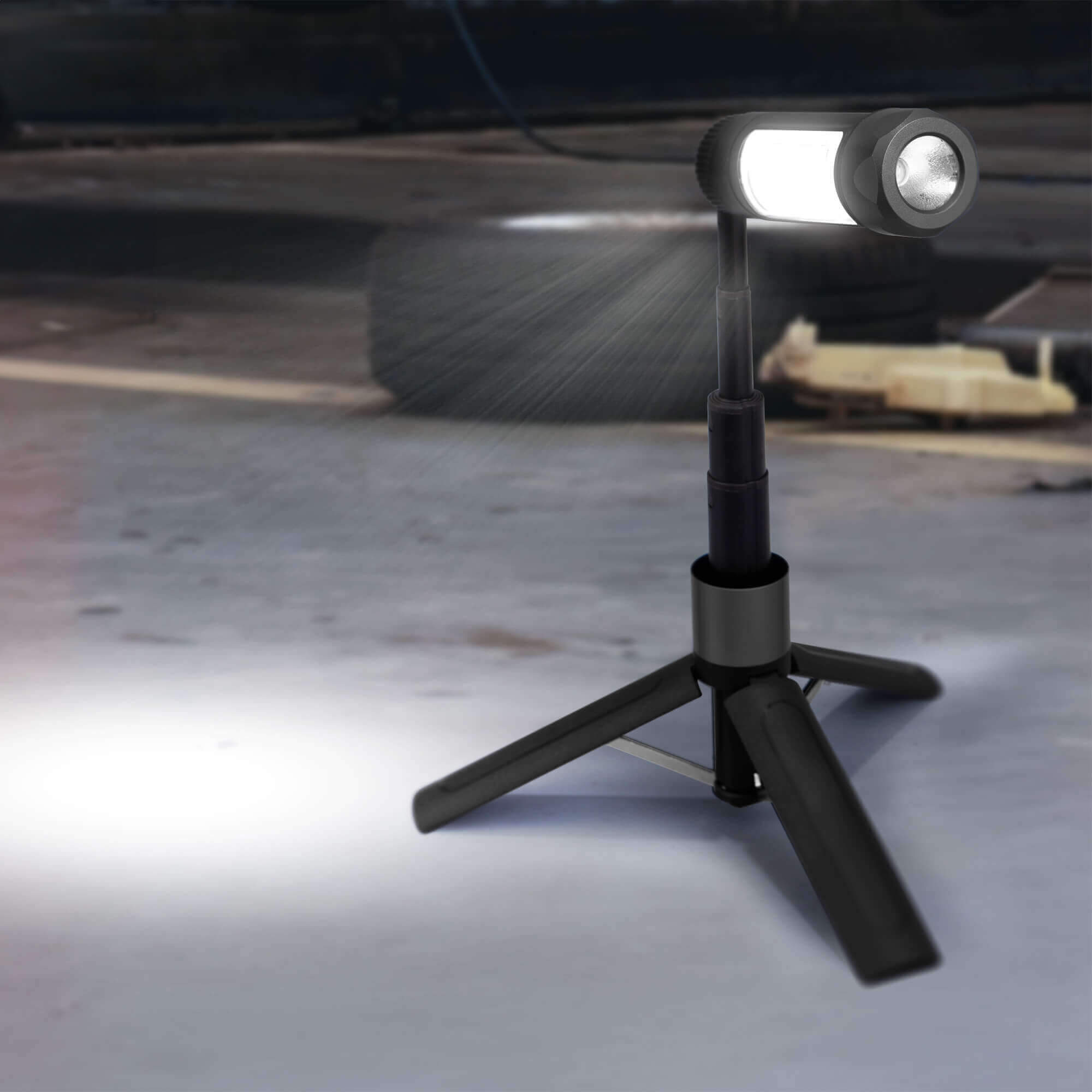 Portable Tripod LED Work Light (2-Pack)